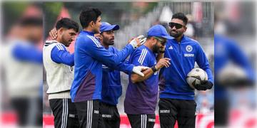 Read more about - IND VS ENG | টেস্ট সিরিজের মাঝেই পরের বছরের ভারত বনাম ইংল্যান্ড সূচি ঘোষণা করলো ক্রিকেট বোর্ড!