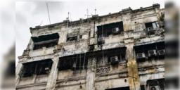 Read more about - New Market Hotel Fire | অগ্নিকাণ্ডের জের, শহরের ৯টি গেস্ট হাউস ও চারটি রেস্তরাঁ কাম পানশালাকে শোকজ নোটিস ধরালো দমকল বিভাগ!