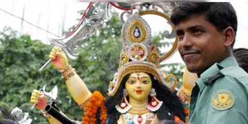 Read more about - Bangladesh | দুর্গাপুজোর সময় হিন্দুদের দেওয়া হবে নিরাপত্তা, জানলেন বাংলাদেশের ধর্মবিষয়ক উপদেষ্টা