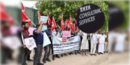 Read more about - TCS Layoff Protest | ১২ হাজার নয়, ৩০ হাজার কর্মী ছাঁটাই করবে TCS? দেশজুড়ে বিক্ষোভ!