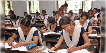 Read more about - HS Exam | পরীক্ষা চলাকালীন শৌচালয়ে যেতে পারবেন না পরীক্ষার্থীরা! উচ্চ মাধ্যমিক নিয়ে ২৩ পাতার বিধি প্রকাশ করল শিক্ষা সংসদ!