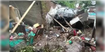 Read more about - মুম্বইয়ে প্রবল বৃষ্টির জেরে ধস নামে, বাড়ির দেওয়াল চাপা পড়ে মৃত ২৪ জন