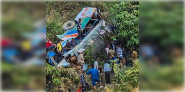 Read more about - Uttarakhand Bus Accident । বড়দিনে আতঙ্কিত নৈনিতাল, উত্তরাখণ্ডে গভীর খাদে পড়লো যাত্রীবাহী বাস, মৃত ৪, আহত ২১