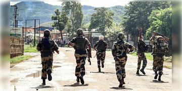 Read more about - Election Commission | বাংলার ভোট নিয়ে বাড়তি সতর্কতা, রাজ্যে কেন্দ্রীয় বাহিনী মোতায়েন কমিশনের