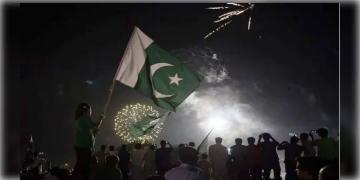 Read more about - Pakistan | আকাশে এলোপাথাড়ি গুলি ছুড়ে স্বাধীনতা দিবস উদযাপন! পাকিস্তানে মৃত্যু ৮ জনের, গুরুতর জখম ৬০