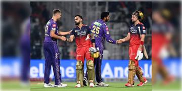 Read more about - KKR vs RCB | কিং খানের দুর্গ থেকে 'বিরাট' জয়! KKRকে দুরমুশ করে RCBকে ম্যাচ জেতালেন কিং কোহলি