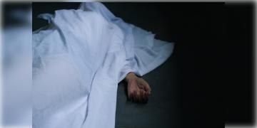 Read more about - Park Street | হোটেলে স্বামী-স্ত্রীর খাটের তলায় যুবকের রক্তাক্ত দেহ! পার্কস্ট্রীটের ঘটনায় হাড়হিম এলাকাবাসীর