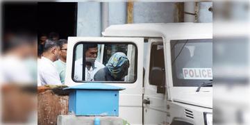 Read more about - RG Kar | ‘আরজিকরে চিকিৎসককে ধর্ষণ ও খুন বিরলতম ঘটনা’! আদালতে ধৃত সঞ্জয় রায়ের ফাঁসির দাবি করল CBI