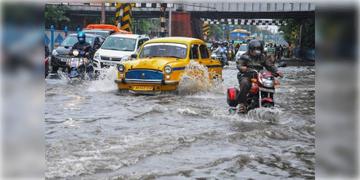 Read more about - Weather Update | টানা বৃষ্টির জেরে জমা জল সমস্যায় জেরবার শহর, একনজরে কলকাতার আজকের আবহাওয়া আপডেট
