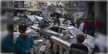 Read more about - Israel-Hamas | ৪২ দিনের জন্য ইজরায়েল-হামাস যুদ্ধে বিরতি! বদলে ৩৩ জন পণবন্দিকে মুক্তি দিতে হবে গাজার জঙ্গি সংগঠনকে