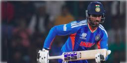 Read more about - Hardik Pandya | ১০৯ মিটারের ছক্কা মেরে কামব্যাক হার্দিকের, নামিবিয়ার বিরুদ্ধে ২০ বলে ঝোড়ো হাফ সেঞ্চুরি করলেন তিনি