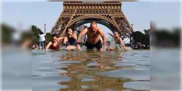 Read more about - Heat Wave | ভয়ংকর তাপপ্রবাহের কবলে গোটা ইউরোপ! স্পেনে মৃত্যু প্রায় ২০০ জনের, ফ্রান্সে ৫০!