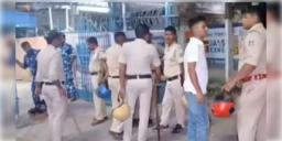 Read more about - Jagaddal | ভোটের শেষ প্রচারের আগেই তৃণমূল-বিজেপির সংঘর্ষ জগদ্দলে, চললো গুলি-বোমাবাজি! গ্রেপ্তার ৪!