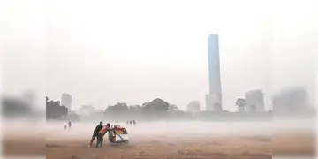 Read more about - Weather Update | বর্ষবরণের আগেই নামছে তাপমাত্রার পারদ, একনজরে মহানগরের আজকের আবহাওয়া আপডেট