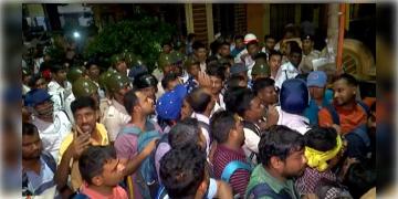 Read more about - SSC | প্রকাশ হয়নি ‘যোগ্য-অযোগ্য’দের তালিকা, সারা রাত SSC ভবন ঘেরাও কর্মসূচির ডাক চাকরিহারাদের!