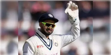 Read more about - মহেন্দ্র সিং ধোনির রেকর্ড ভেঙে নতুন নজির তৈরি করল ঋষভ পন্থের ব্যাট