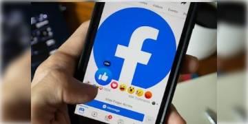 Read more about - ফেসবুকে ছড়াচ্ছে ভুয়ো তথ্য, এবার ব্যবহারকারীদের সেই প্রসঙ্গে অবগত করতে নতুন পথ অবলম্বন করলো সংস্থা