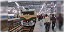 Read more about - Train Cancel |  শনি-রবি মিলিয়ে সাত ঘণ্টা বন্ধ ট্রেন চলাচল শিয়ালদহ ডিভিশনে! বাতিল প্রায় ৩০টি লোকাল ট্রেন!