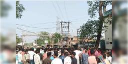 Read more about - Kaliachak | বুধে উদ্ধার কালিয়াচকের ৭ জুডিশিয়াল অফিসার, গভীর রাতে অবরোধ মুক্ত জাতীয় সড়ক