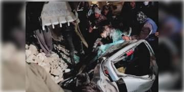 Read more about - মর্মান্তিক দুর্ঘটনার কবলে  বরযাত্রীর গাড়ি! গাড়ির উপর পাথর বোঝাই ট্রাক উল্টে মৃত ১৪