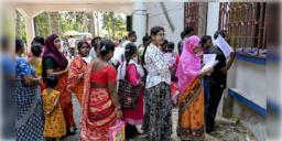 Read more about - West Bengal Assembly Elections 2026 | প্রথম দফার ভোটের হারে কিস্তিমাত মহিলাদের! ভোট দিলেন কজন তৃতীয় লিঙ্গের ভোটার?