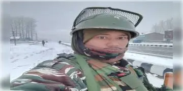 Read more about - কাশ্মীরের লাওয়াপুরার হামলার ঘটনায় নিহত বাংলার জগন্নাথ রায়, এখনও মোট মৃত ৩ ও আহত ২ জওয়ান