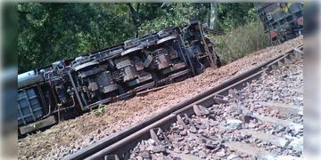 Read more about - Chhattisgarh Train Derailed । ছত্তিশগড়ে উল্টে গেলো কয়লা বোঝাই মালগাড়ি, বেলাইন ১৭ টি কামরা