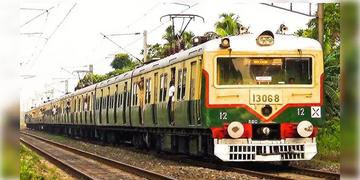 Read more about - Local Trains Cancelled | ছুটির দিনে বাতিল একাধিক লোকাল ট্রেন, হাওড়া ডিভিশনে ভোগান্তির আশঙ্কা
