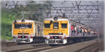 Read more about - Local Train | সিগন্যালিং বিভ্রাট, দমদম-আগরপাড়া-বেলঘরিয়ায় থমকে ট্রেন, ভোগান্তিতে যাত্রীরা