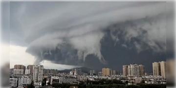 Read more about - Storm WIPHA | ঘূর্ণাবর্ত তৈরি করবে চিন ও ভিয়েতনামের বিধ্বংসী ঝড় উইফা! আজ রাত থেকেই বদলাবে আবহাওয়ার রূপ!