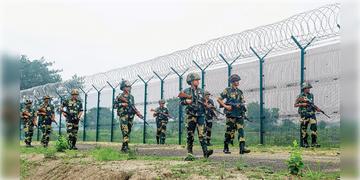 Read more about - BSF | প্রথম দফায় BSF-কে হস্তান্তর করা হয়েছে ১৪২.৭৯ একর জমি! কোন জেলায় কতটা জমি দেওয়া হল?