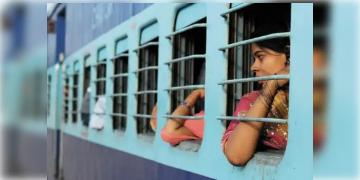 Read more about - যানজট এড়াতে বড় পরিকল্পনা রেলের, উত্তরবঙ্গে এবার থেকে দক্ষিণবঙ্গের ধাঁচে ট্রেন পরিষেবা শুরু হতে চলেছে