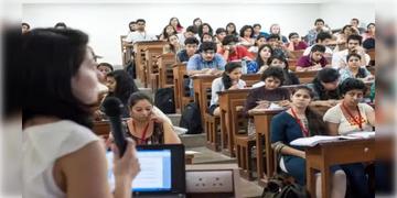 Read more about - SSC | স্কুল সার্ভিস কমিশনের নিয়োগে ওবিসি সংরক্ষণ ১৭–র বদলে ৭%, ইঙ্গিত স্কুল শিক্ষামন্ত্রীর!