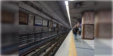 Read more about - Kolkata Metro | মেট্রো স্টেশনের হলুদ লাইন পার করলেই জরিমানা! ১ জুন থেকে জারি নয়া নিয়ম!