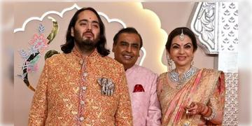 Read more about - Anant Ambani Wedding | বিয়ের থিমের সঙ্গে মিলিয়ে গোলাপি পোশাকে হাজির বরপক্ষ-আম্বানি পরিবার! ভাইরাল হলো বিয়ের মণ্ডপের ভিডিও!