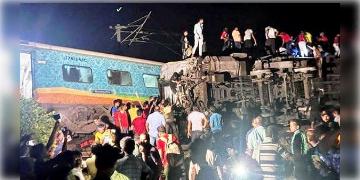 Read more about - Coromandel Express Accident | বালেশ্বরে ট্রেন দুর্ঘটনায় মৃত্যু মিছিল!  দুমড়ে মুচড়ে গেল করমন্ডল এক্সপ্রেস!