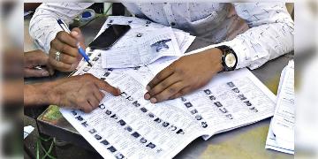 Read more about - SIR in India | বিহার-বাংলার পর এবার গোটা ভারত! অক্টোবরে দেশজুড়ে হবে SIR!