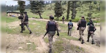 Read more about - BSF Jawan Missing | জঙ্গি দমন অভিযানে গিয়ে শ্রীনগর থেকে নিখোঁজ এক বিএসএফ জওয়ান! ঘনাচ্ছে রহস্য!