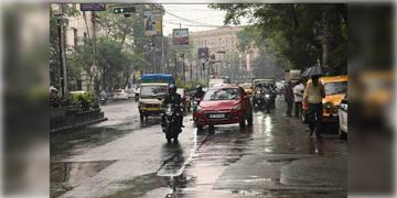 Read more about - Weather Update | রাতভর ঝড়বৃষ্টি, মহানগরে ২.৫ ডিগ্রি নামল সর্বনিম্ন তাপমাত্রা, একনজরে আজকের আবহাওয়া আপডেট