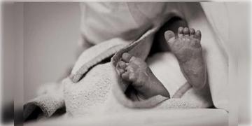 Read more about - Maharashtra | চলন্ত বাসে প্রসব! সদ্য জন্মানো শিশুকে জানলা দিয়ে ফেললো ১৯ বছরের মা ও বাবা!