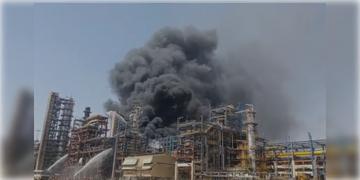 Read more about - Rajasthan | আগামীকাল উদ্বোধন করার কথা প্রধানমন্ত্রী মোদীর, তার আগের দিনই তেল শোধনাগারে অগ্নিকান্ড!