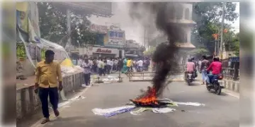 Read more about - `অগ্নিপথ` ইস্যুতে সোমে `ভারত বনধ`, `বিক্ষোভ`-এর আশঙ্কা, সতর্ক লালবাজার