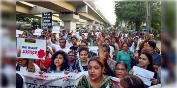 Read more about - Junior Doctor Protest | আরজিকর মামলায় চিকিৎসকদের মহা মিছিলে অনুমতি দিলো আদালত, তবে শর্ত দিলেন বিচারপতি