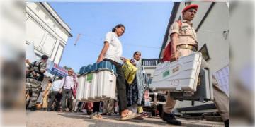 Read more about - Bihar Election 2025 | বিহারে বাজলো ভোটের দামামা, প্রথম দিনেই ভাগ্যপরীক্ষা লালুপ্রসাদ-এর দুই ছেলের!