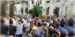 Read more about - CEO Office | 'বিহার, উত্তরপ্রদেশের ভোটারদের যুক্ত করা হচ্ছে বাংলার তালিকায়', ফর্ম ৬ নিয়ে বড় অভিযোগ, উত্তপ্ত সিইও দপ্তর চত্বর!