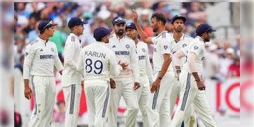 Read more about - IND VS ENG | সিরাজ-প্রসিদ্ধর ৮ উইকেটে ভাঙলো ইংল্যান্ডের রক্ষণ, ওভালে মাত্র ২৩ রানে পিছিয়ে ভারত