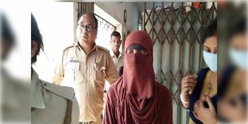 Read more about - Terrorist | বাদুড়িয়ায় রমরমিয়ে চলছিল ইসলামিক জঙ্গি সংগঠনের কাজ! কলেজ ছাত্রীর বয়ানের জোরে কারাদন্ড ইদ্রিশের