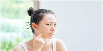 Read more about - মুখের রোমকূপ বড় হয়ে গিয়ে ত্বক অমসৃণ দেখাচ্ছে? জানুন মুশকিল আসান হবে কী করলে