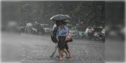 Read more about - Weather Update | গভীর নিম্নচাপের প্রভাবে দক্ষিণবঙ্গে বাড়ছে বৃষ্টির দাপট, জারি সতর্কতাও!
