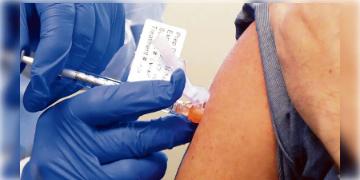 Read more about - Essential Blood Test | বয়স ৪০ পেরোলেই যে স্বাস্থ্য পরীক্ষা পুরুষদের করা জরুরি!
